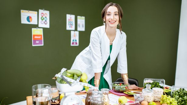 Nutritionist Vs. Dietitian: What's the Difference?